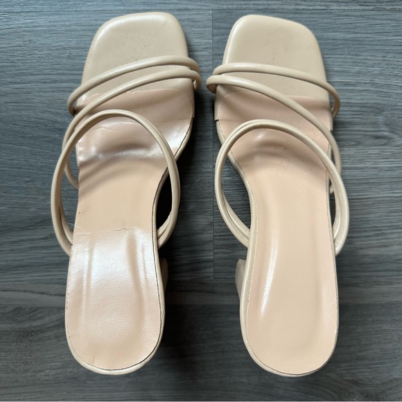 block heels - Picture 4 of 5